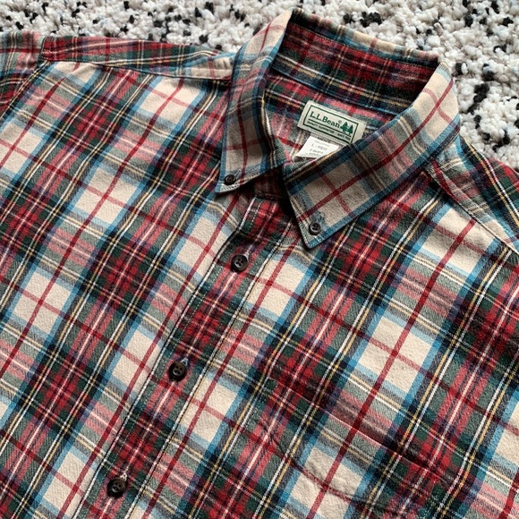 L.L. Bean Men’s Red White Green Plaid Long Sleeve Button Down Shirt Large - REG - Picture 6 of 12